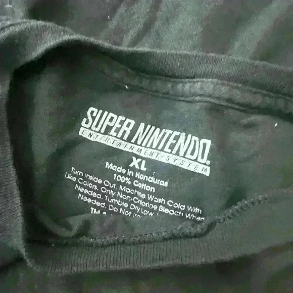 Super Nintendo Mario T Shirt - Picture 2 of 2
